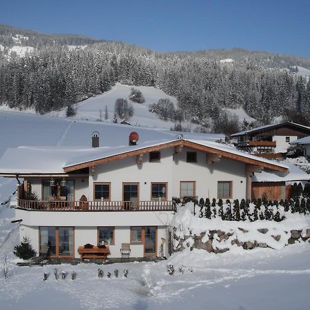 Ferienwohnung Am Lindenweg Brixen im Thale Bagian luar foto